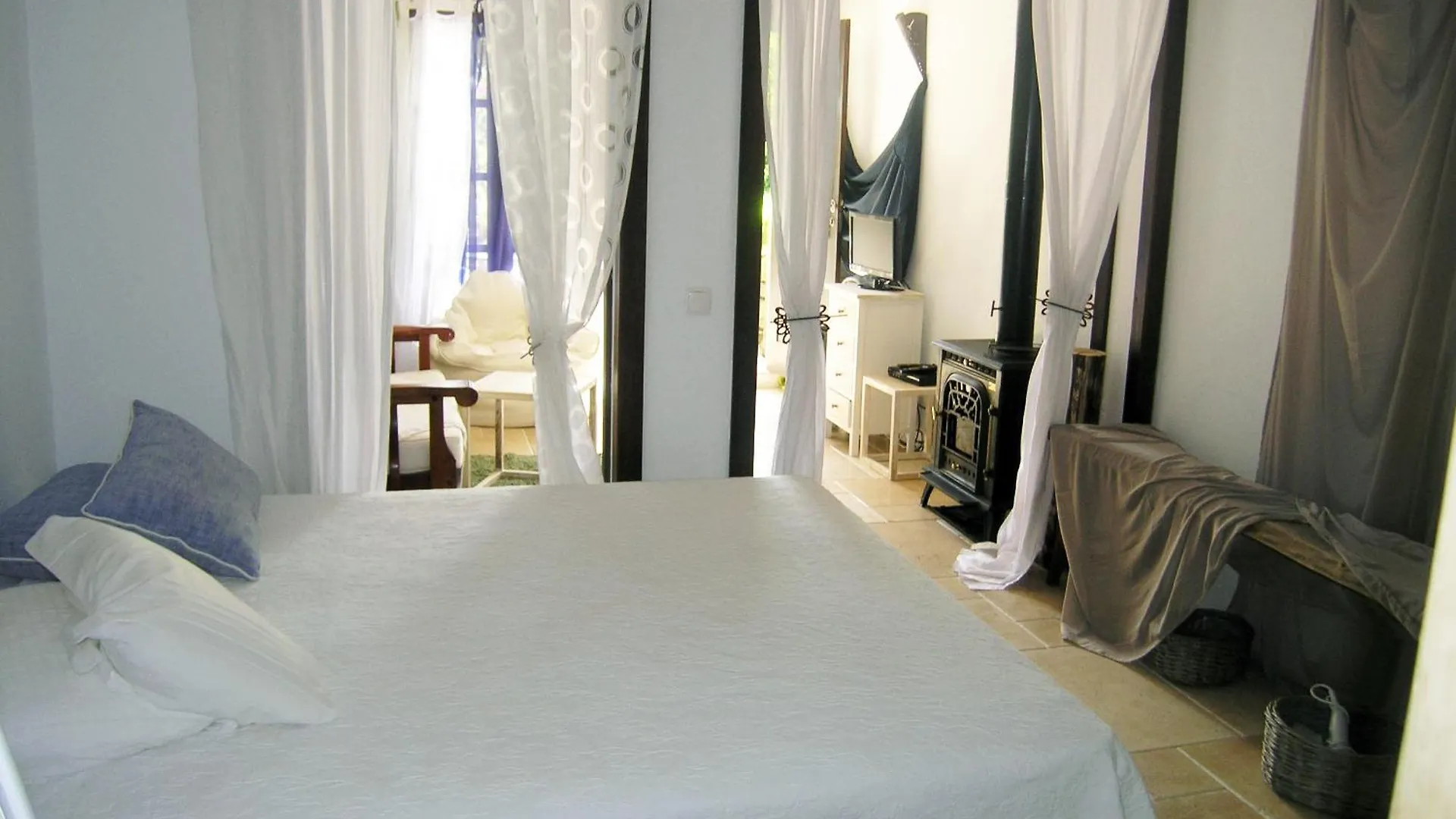 ***  Uma Casa A Beira Sol Bed & Breakfast Lagos Portugal